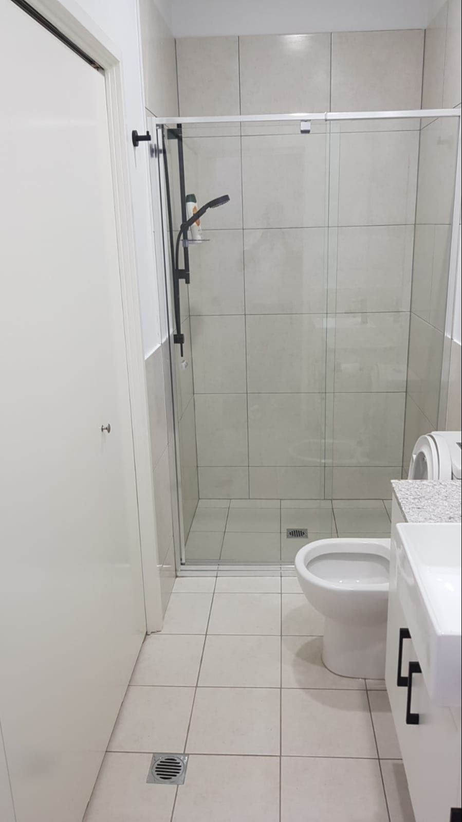 Bathroom dwelling 2