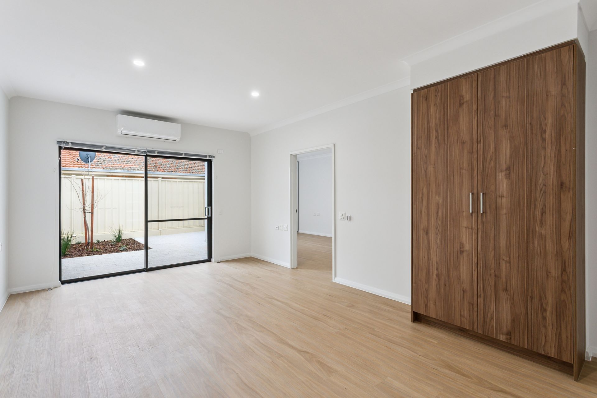 web 7 Henry St, Midland 28