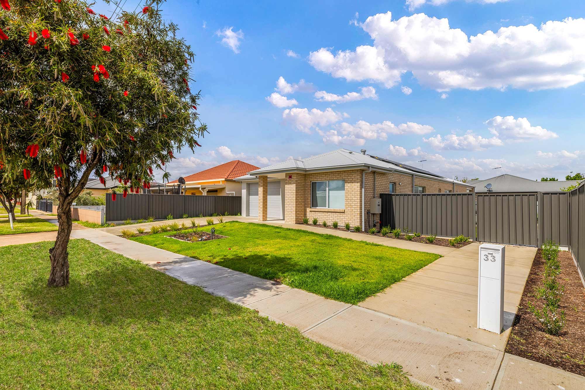 Seaton   Facade 4 LR No Logo