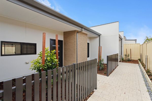 web 7 Henry St, Midland 33