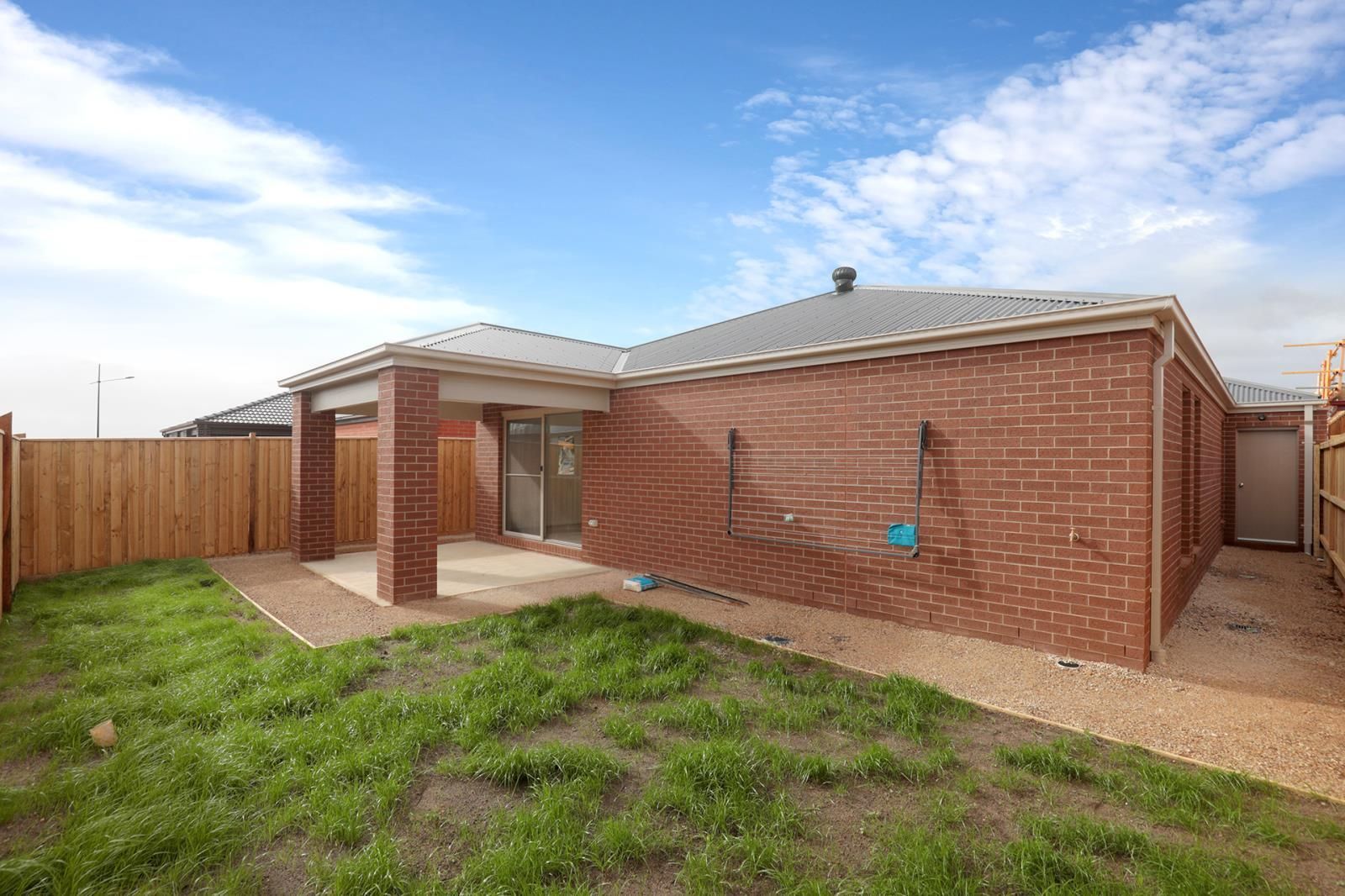 8 Baron Road  Thornhill Park VIC 3335 -6