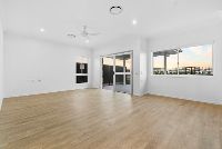 PROFESSIONAL PHOTO   LOW RES 7