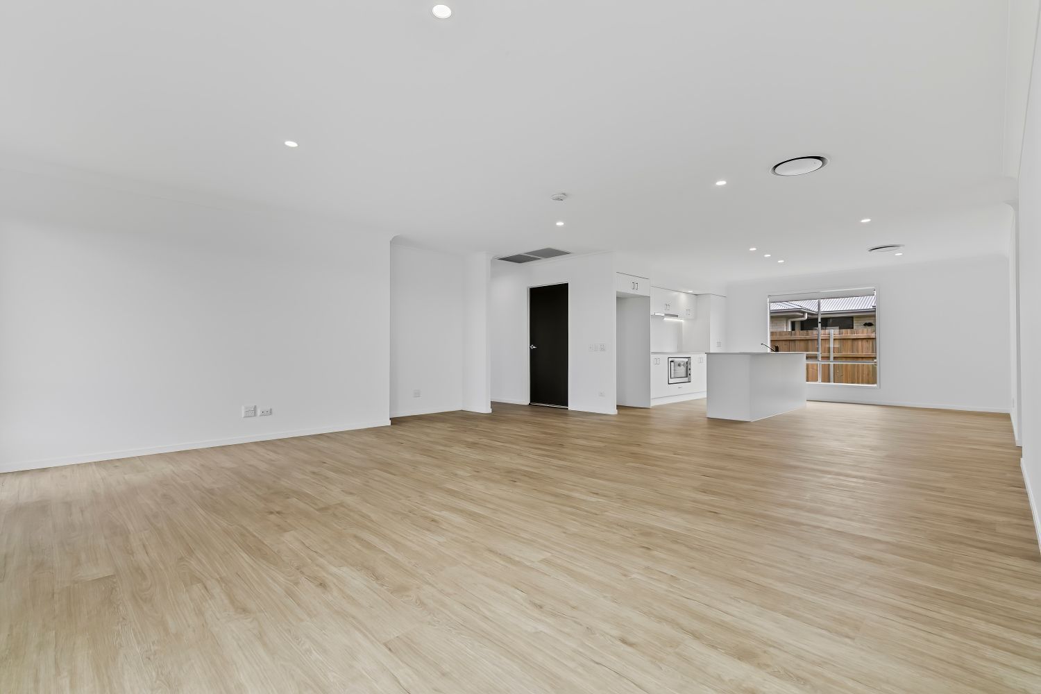 014 Open2view_ID941399-1_Dorrigo_Court