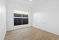 PROFESSIONAL PHOTO   LOW RES 13