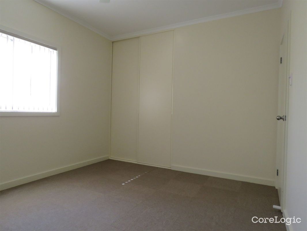 Bedroom  1)