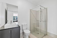 PROFESSIONAL PHOTO   LOW RES 14