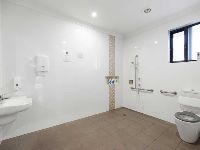 Supported independent-living_Normanhurst-4-(20312)_image-07_bathroom