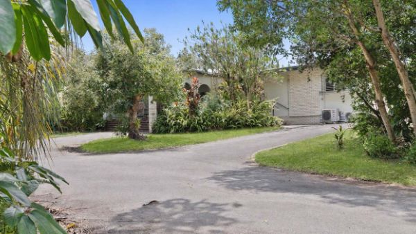 Front of-House_204-Mapleton-Road_HIGHWORTH