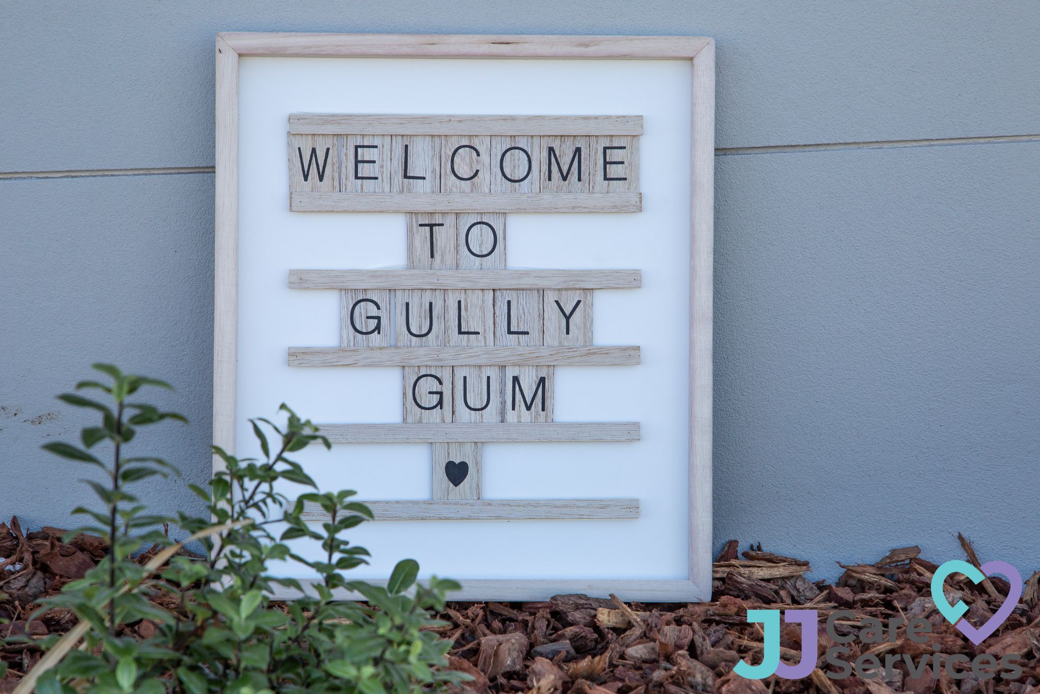 JJcare GullyGum_Outdoors_fullweb-6