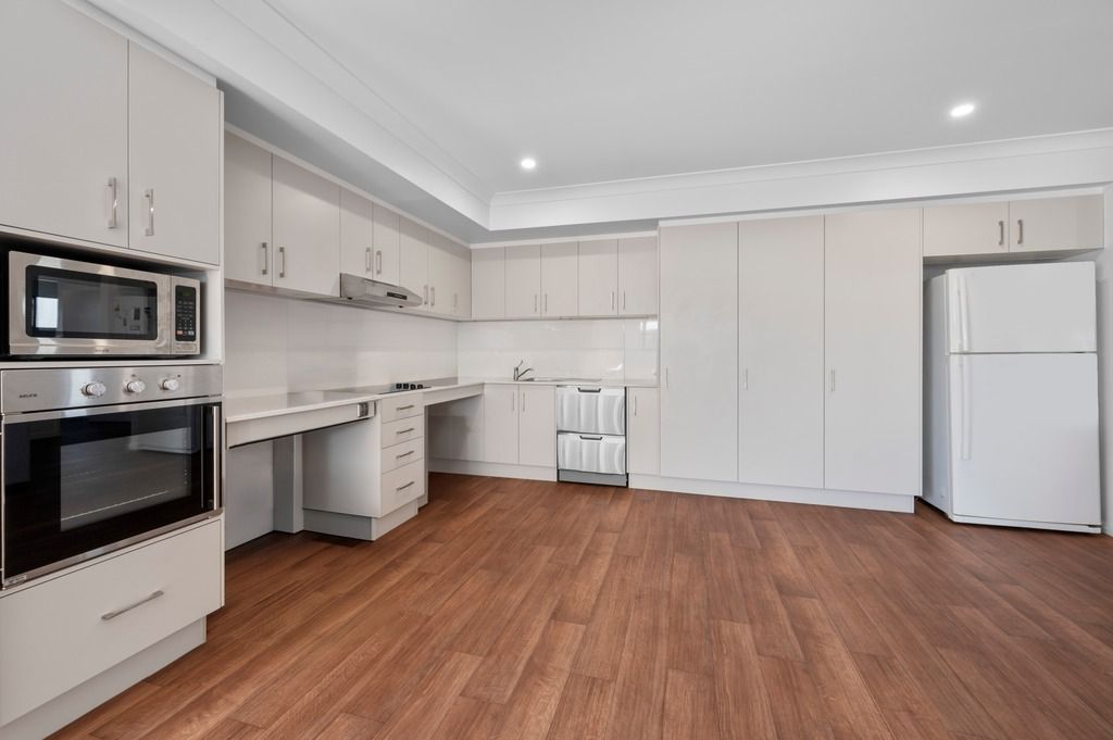 3   Gotham Loop 19 -  Kitchen