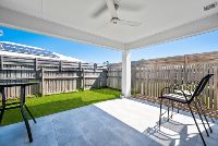 5   Gotham Loop 19 - Patio