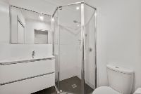 12   Gotham Loop 19 - Bathroom