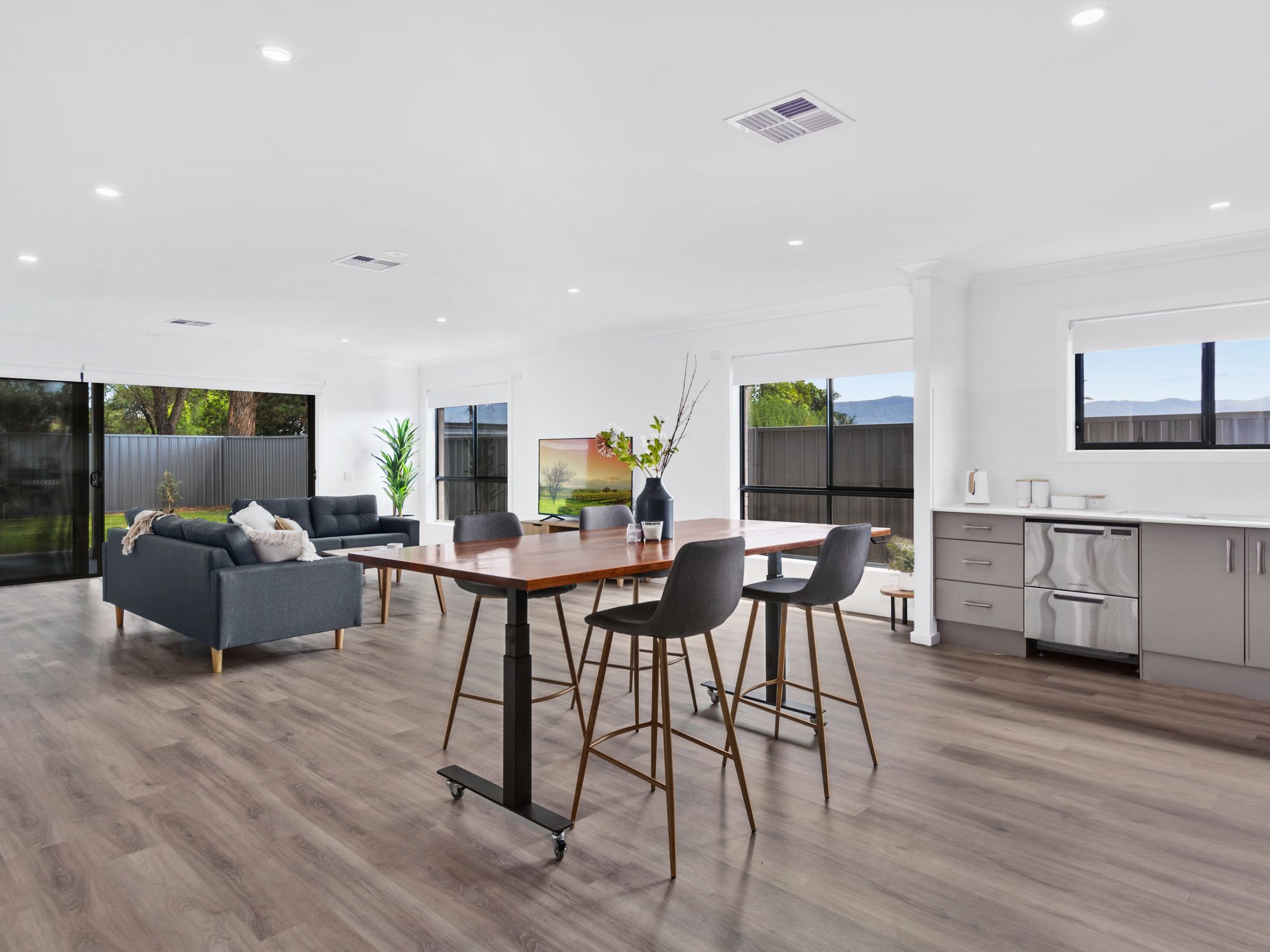 Dining Princes_Highway