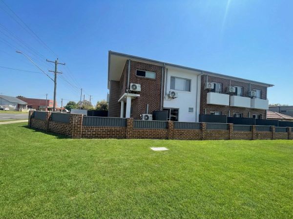 macquarie fields-facade