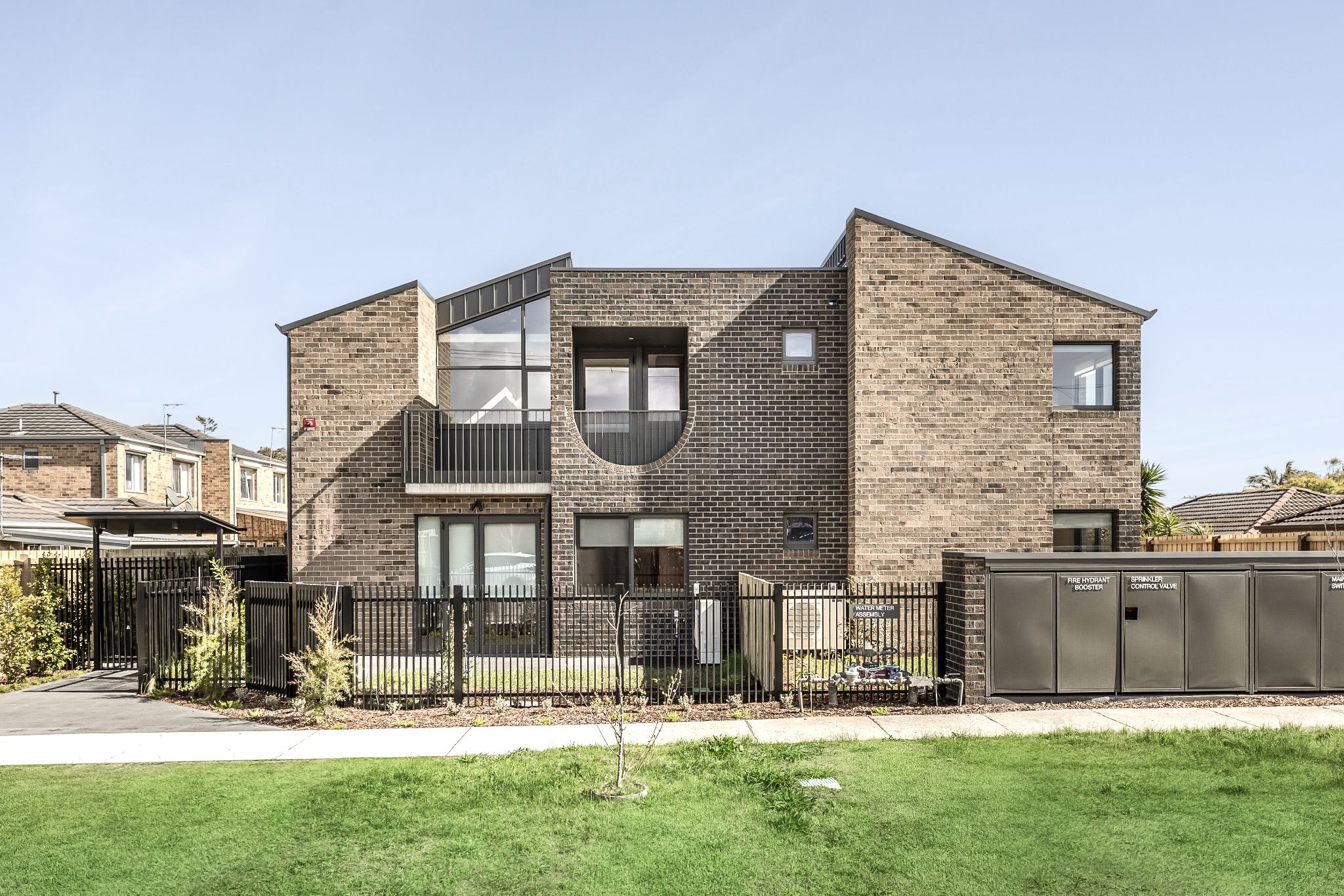 1757403311569 bwrm-001