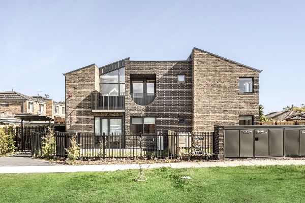 1757403311569 bwrm-001