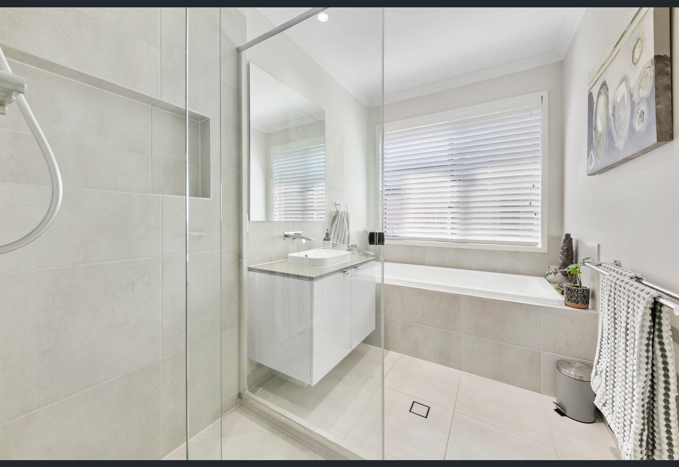 Driver Main Bathroom