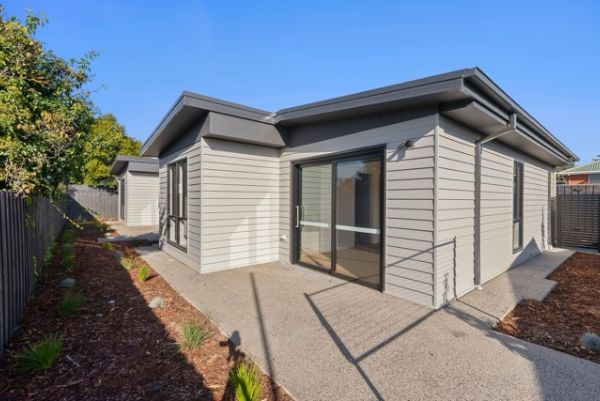 web 1747150210349_bwrm-13 Medium