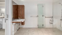 grand central_towers_bathroom_1