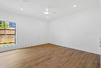 006 Open2view_ID989705-28_Headway_Street