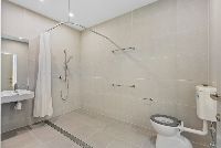 004 Open2view_ID989705-28_Headway_Street