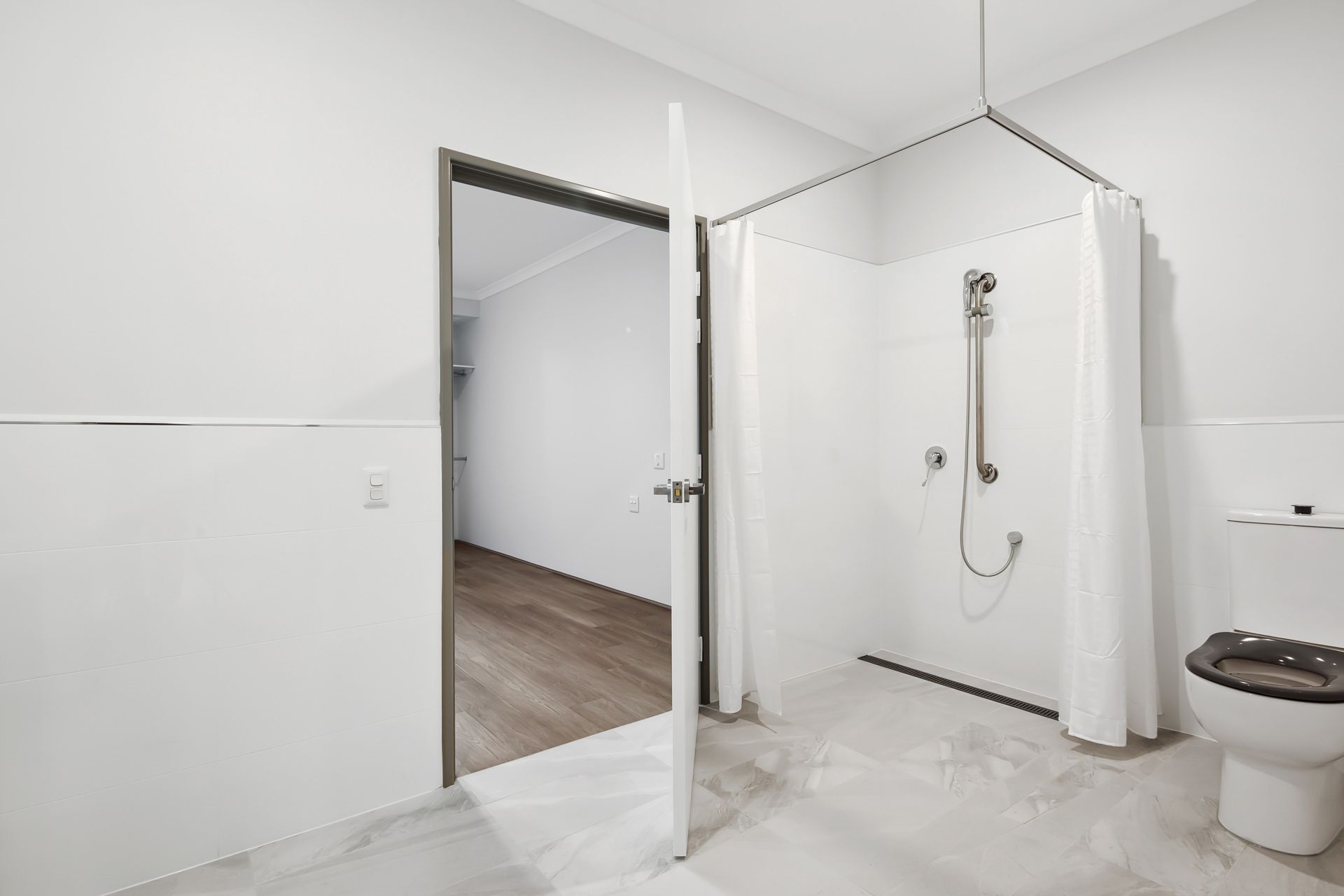 WEB 18A Newton Street  Bayswater 06