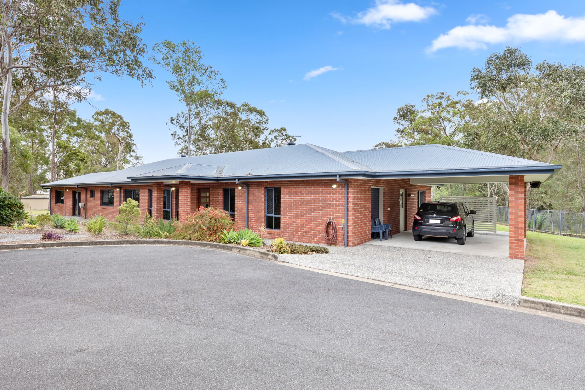 012 Open2view_ID786242-Driveway copy