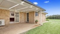 16 Jindabyne patio and yard