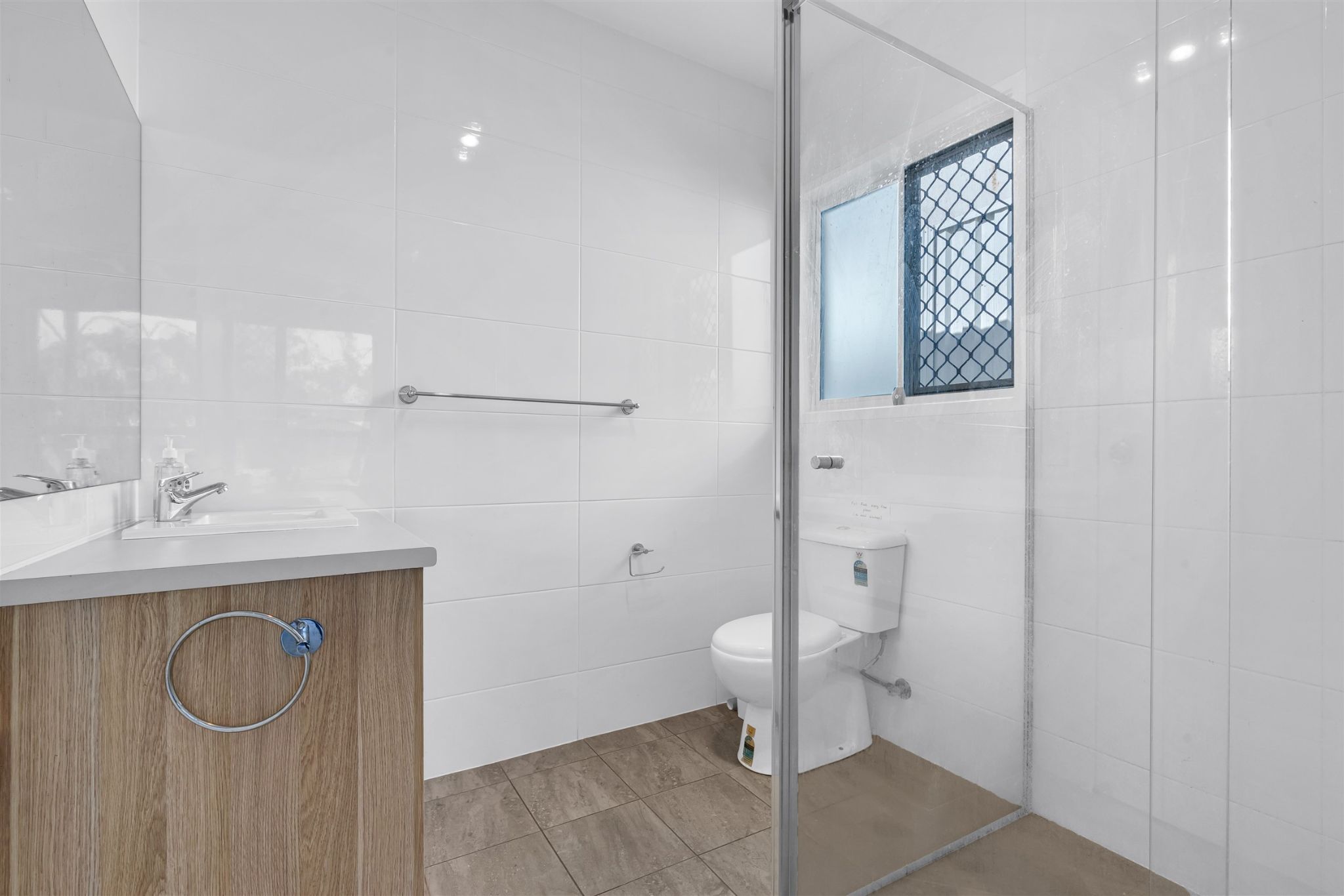 15   North high St 58 - Bathroom