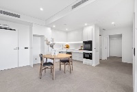 Vera Rouse-Hill-076 Large