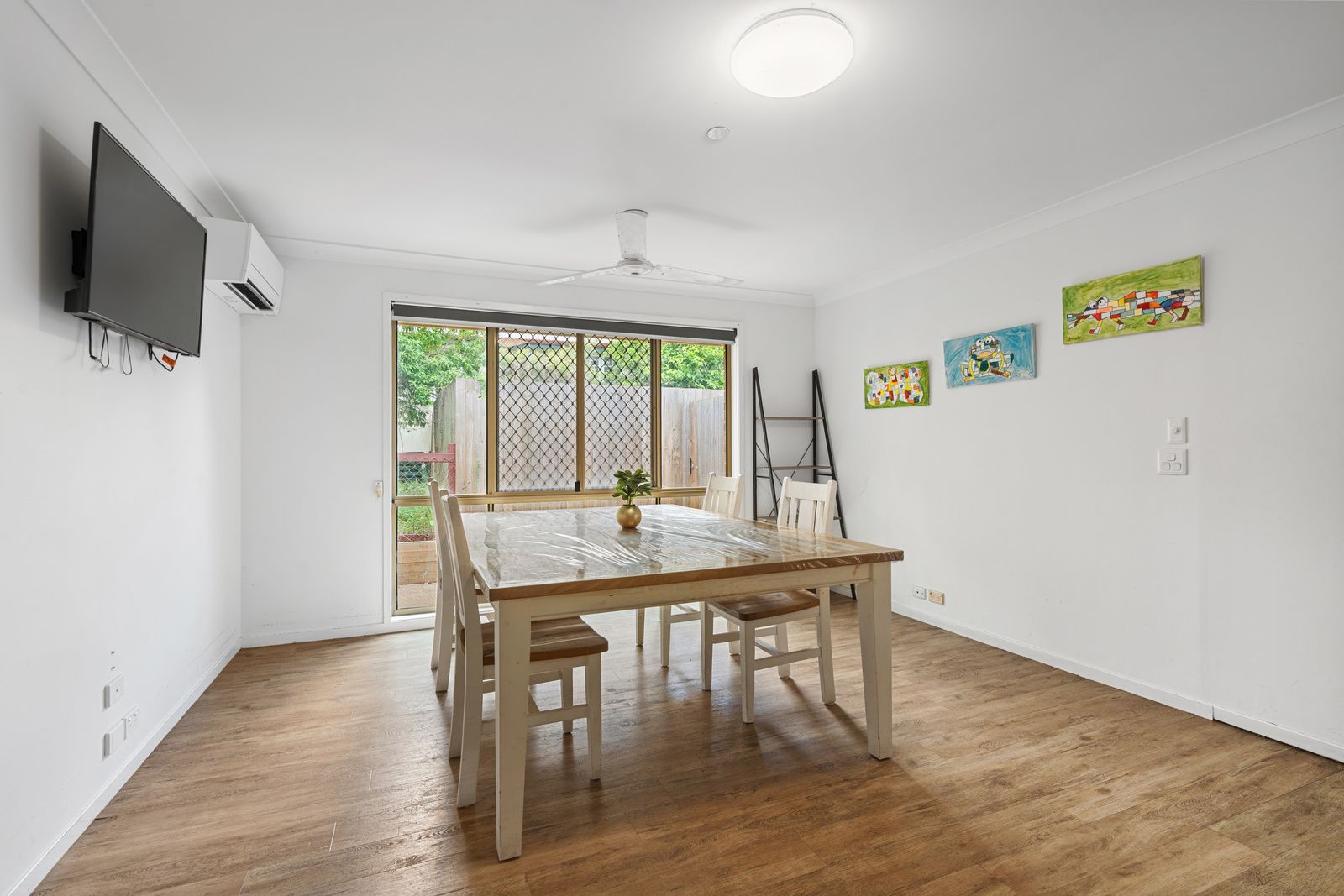 006 Open2view_ID986441-66_Martindale_Street__Corinda