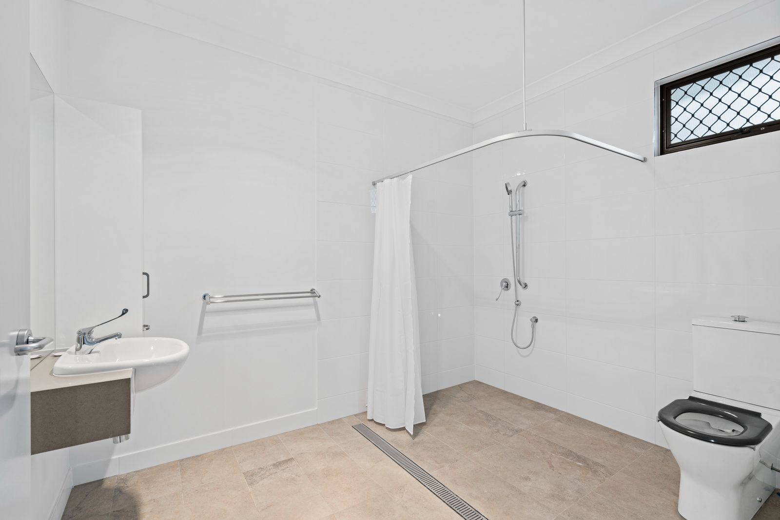 008 Open2view_ID1010973-76_Hammersmith_Street