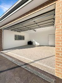 Garage 1
