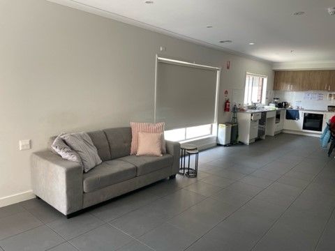 Elbert St-Living-Kitchen