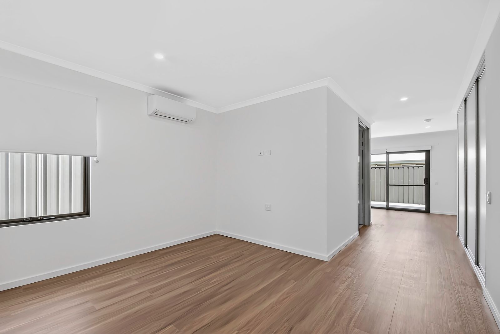 011 Open2view_ID999326-22_Shebelle_Way__Hilbert