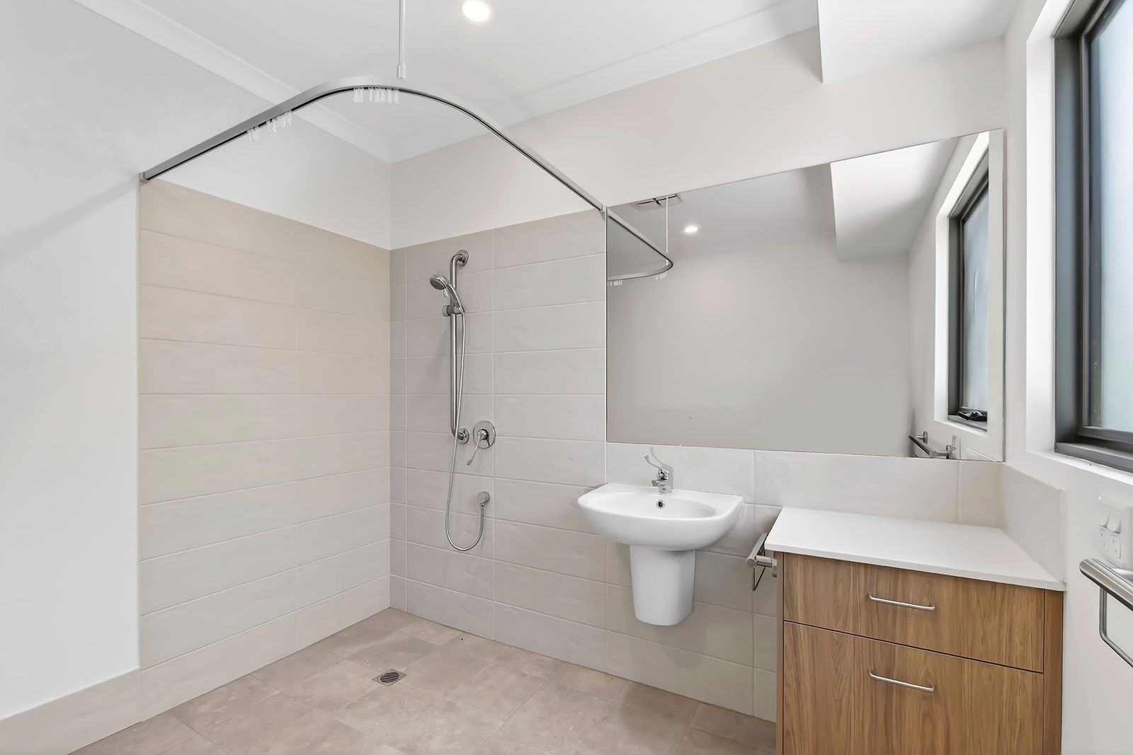 013 Open2view_ID999326-22_Shebelle_Way__Hilbert