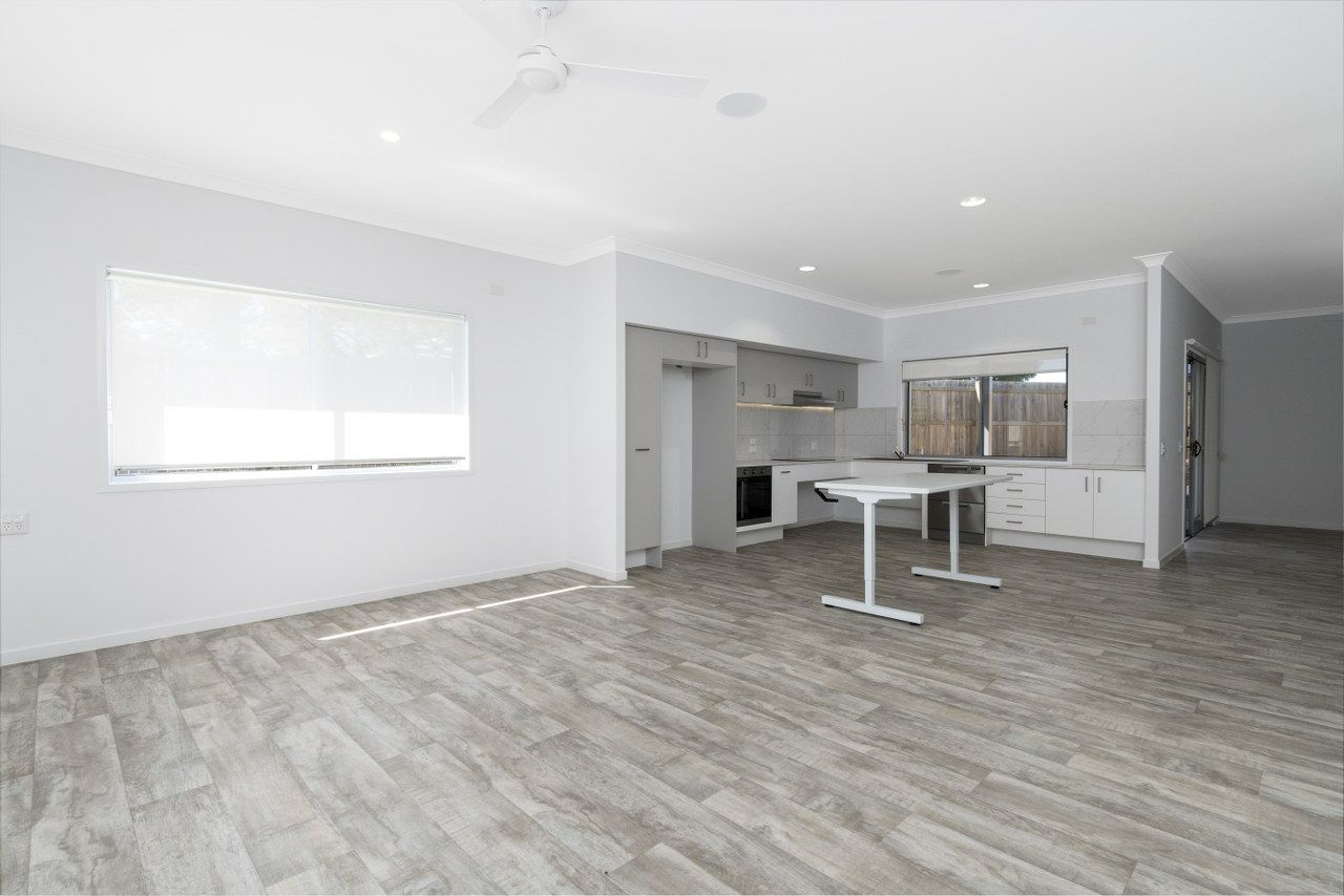 006 Open2view_ID646884-9_Conifer_Avenue_1280x854