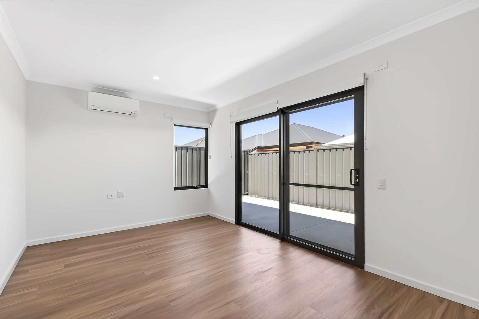 009 Open2view_ID999326-22_Shebelle_Way__Hilbert