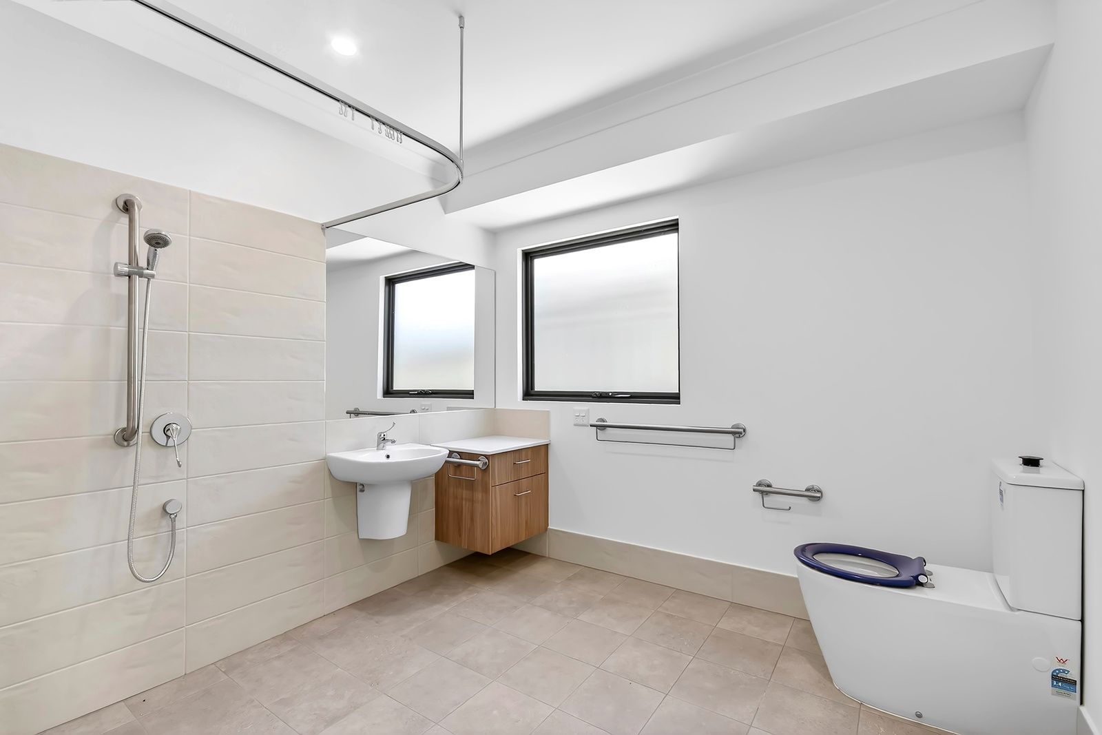 012 Open2view_ID999326-22_Shebelle_Way__Hilbert