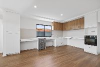 007 Open2view_ID999326-22_Shebelle_Way__Hilbert