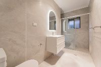 06 bathroom