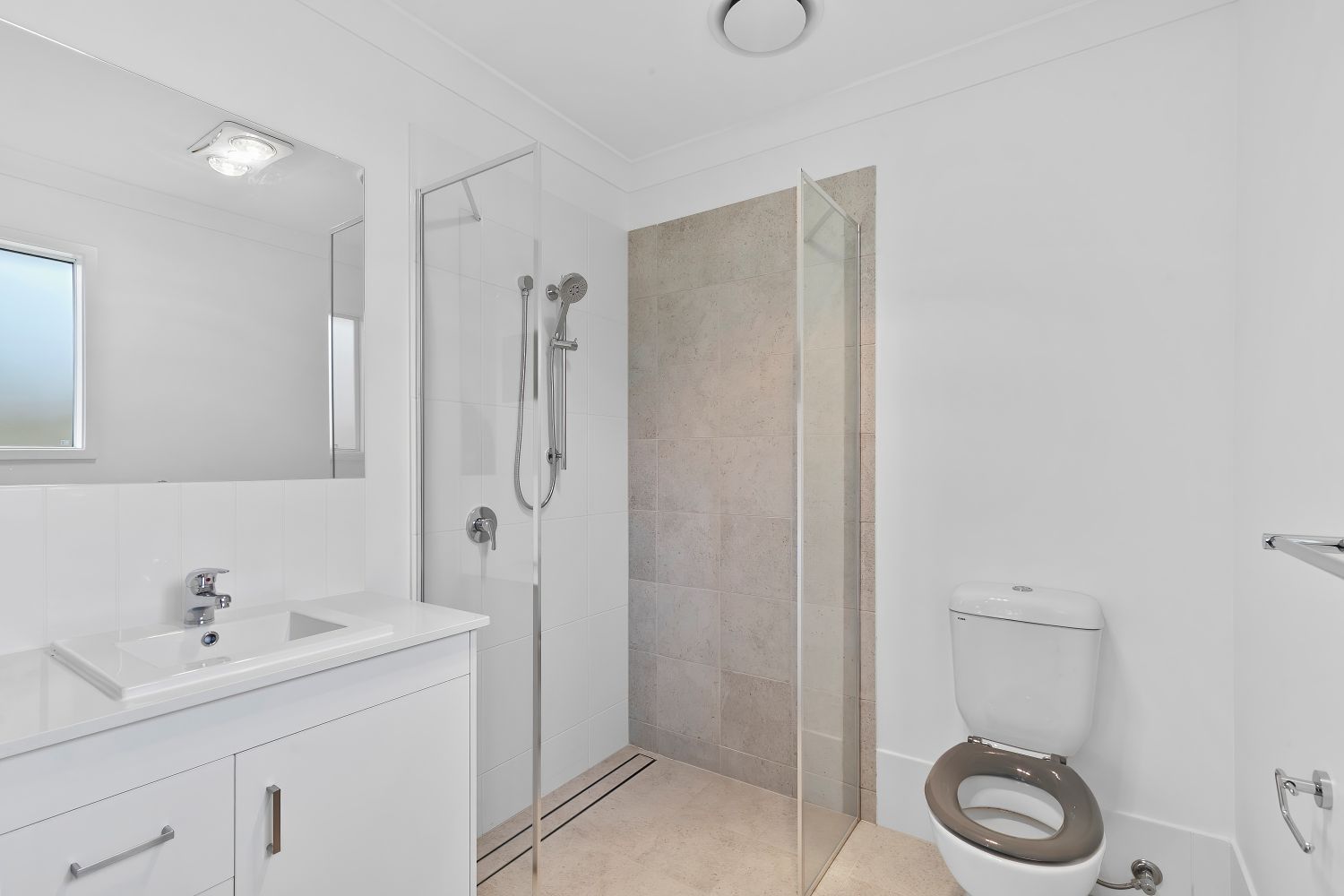 016 Open2view_ID941567-85_Hamilton_Road