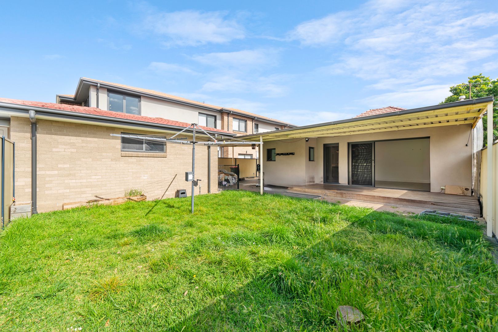 17268793 6_1_241024_042756-w2000-h1334