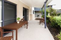 SIL034 Corlette-SharedOutdoor(LR)-0012