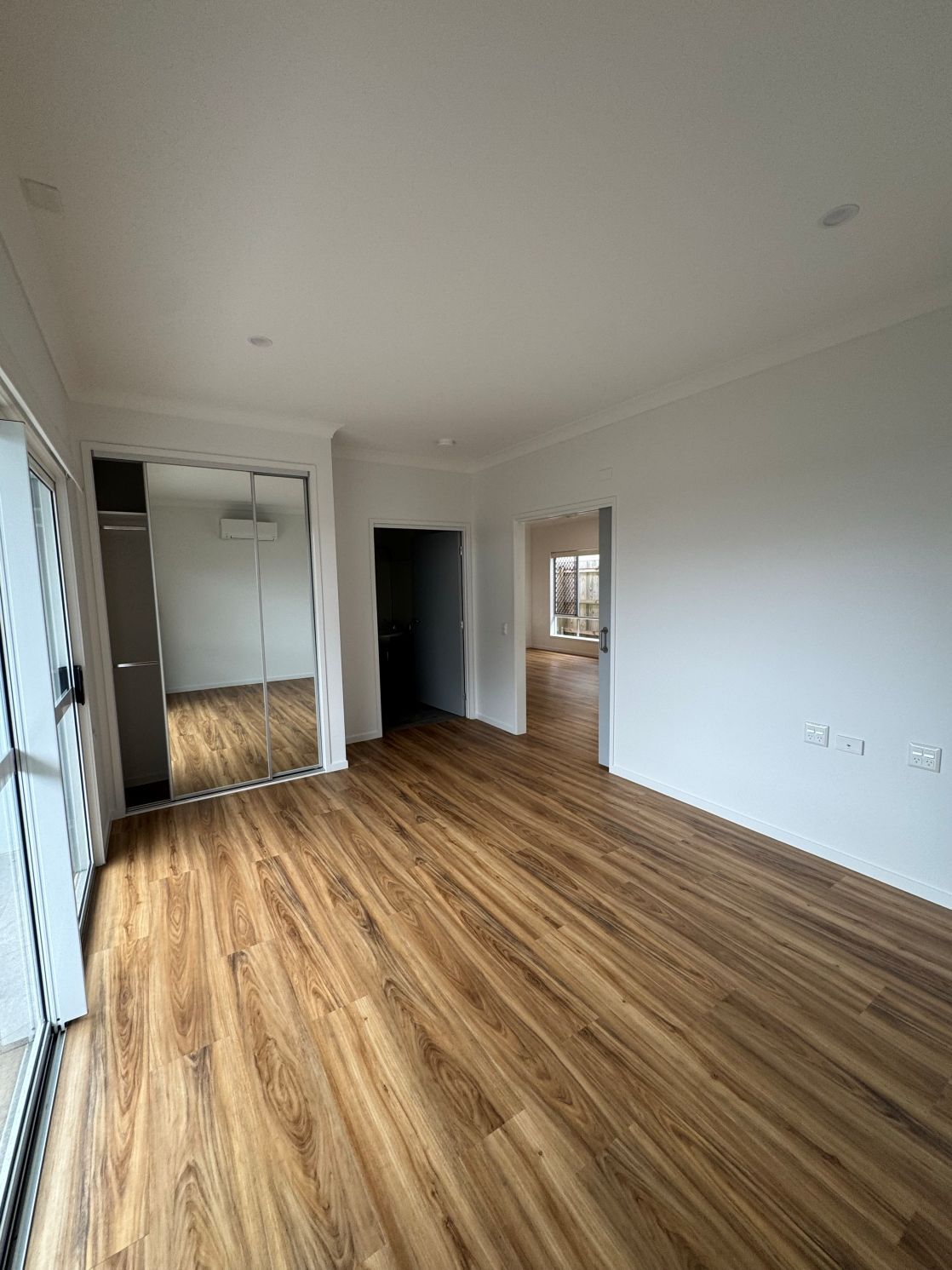 Image  10) - 221 Dart Street Redland Bay