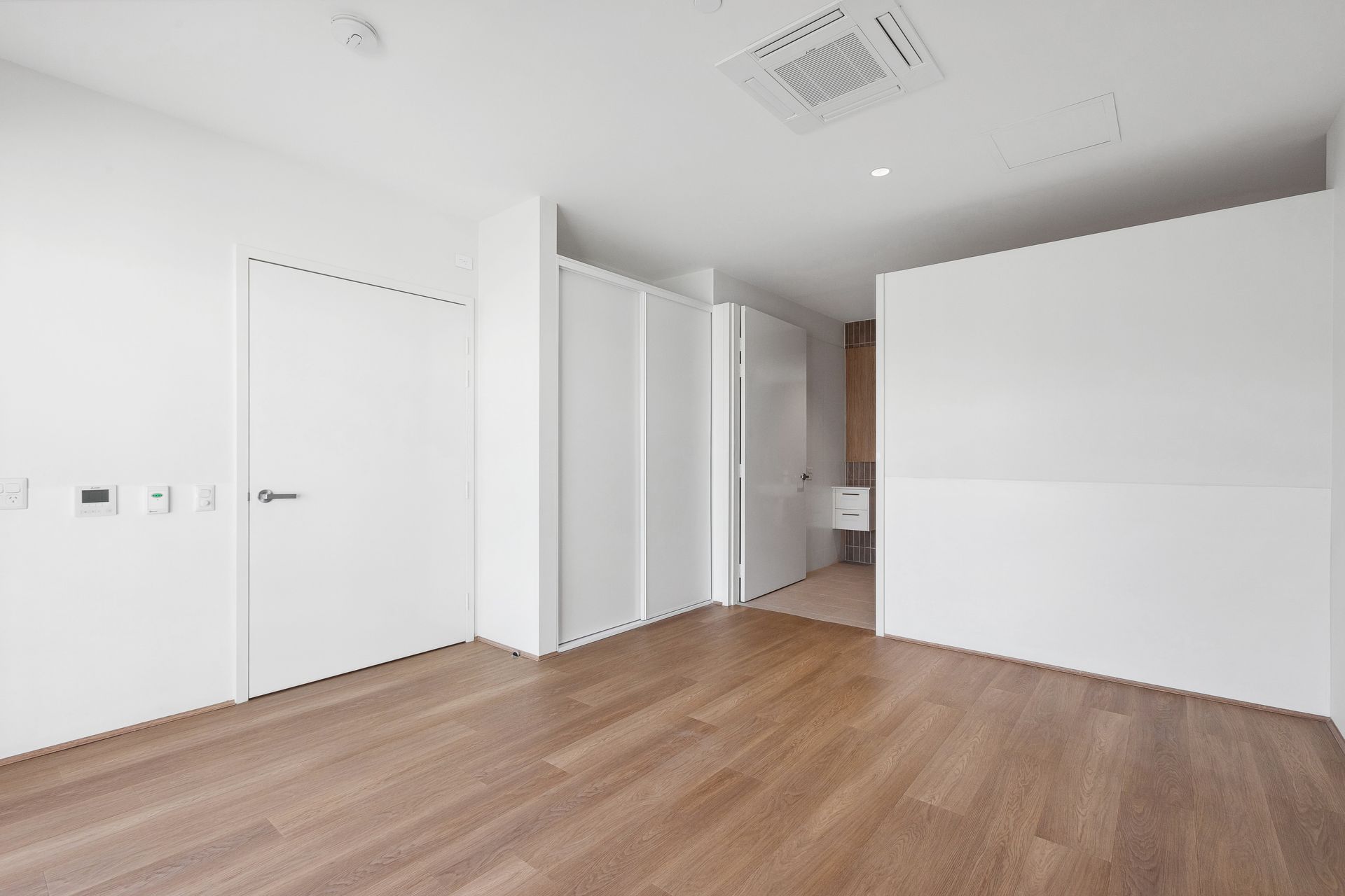 10 21b Purvis St, Hamilton Hill 09