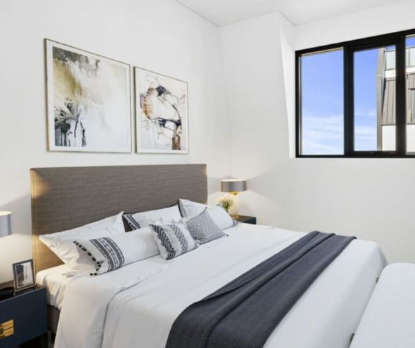 Dulwich Hill-bedroom-768x644