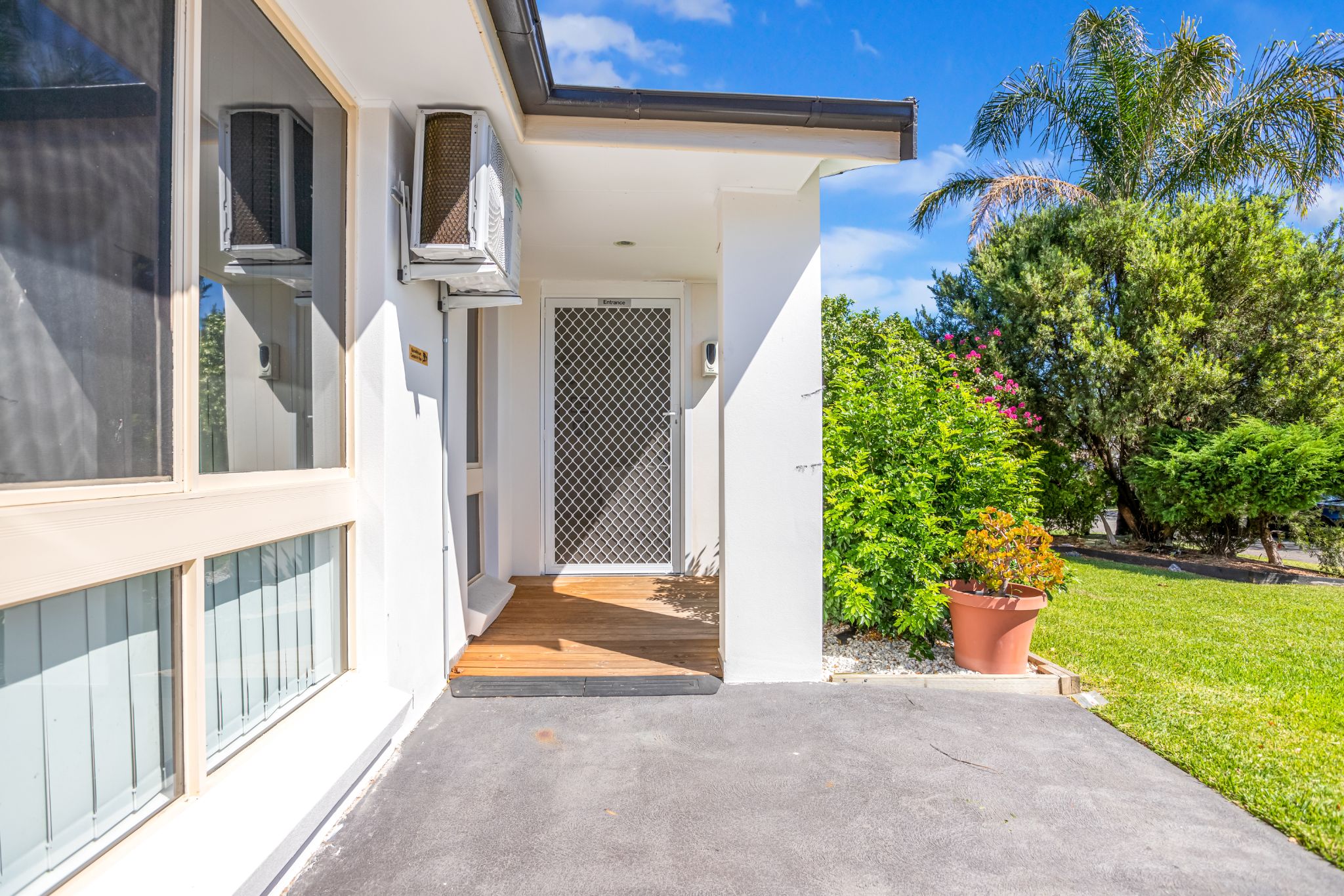 14 Arlene Place  Plumpton - Front House 2