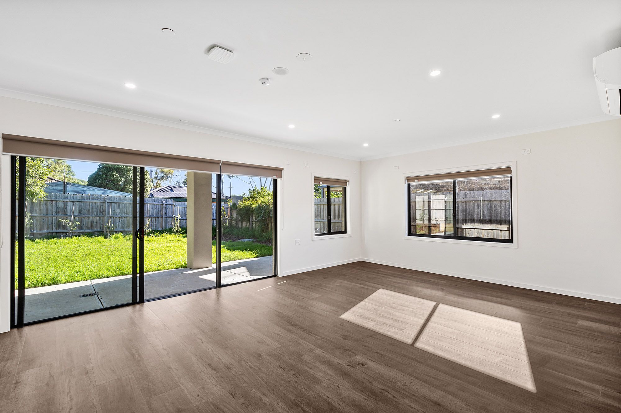 Evelyne   Living Dining Alfresco LR No Logo