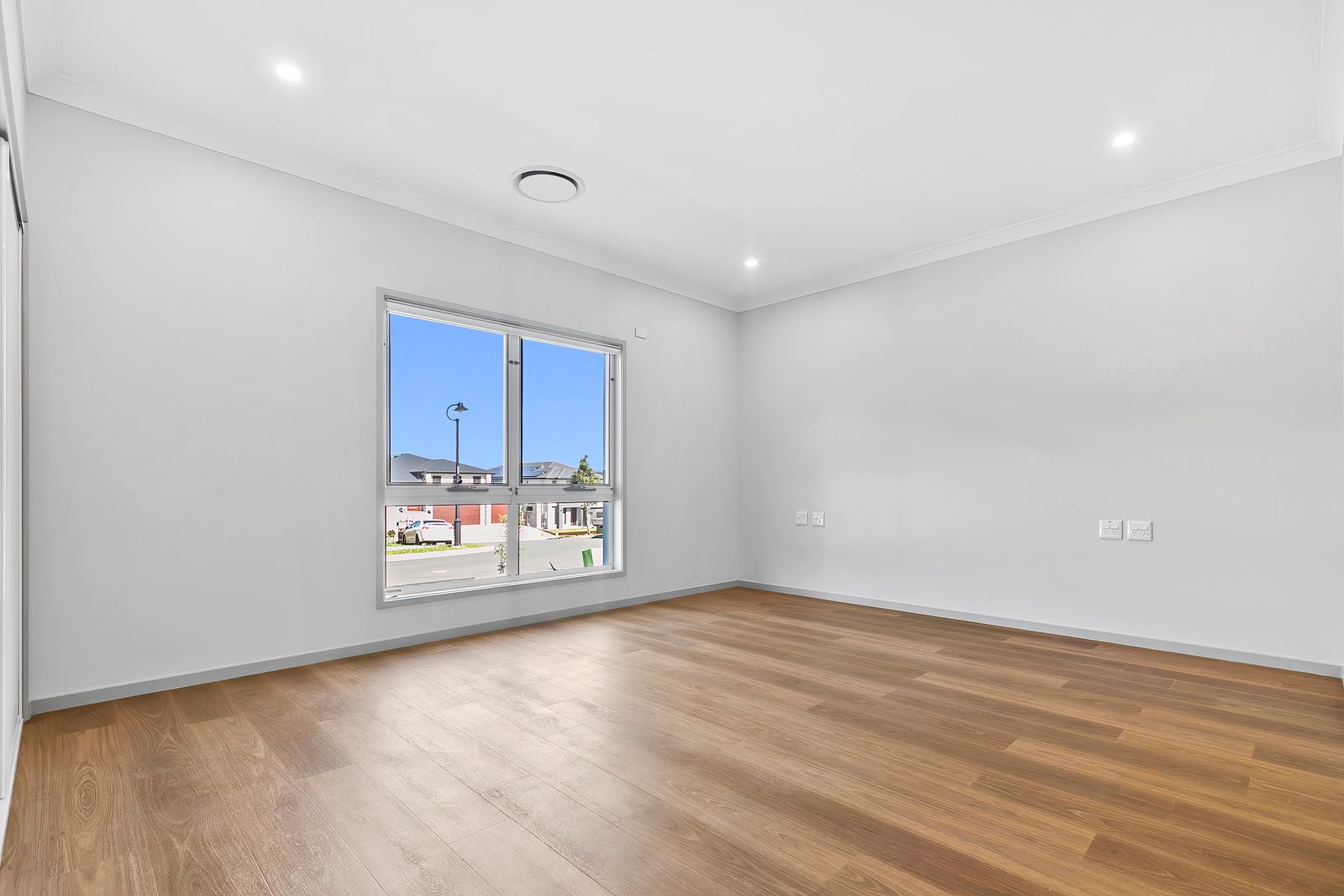 011 Open2view_ID966325-1_54_Bramble_Street